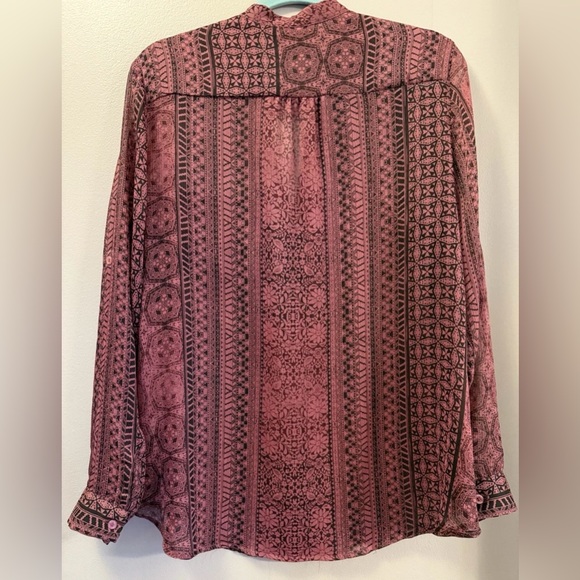 Kut from the Kloth Cottagecore Sheer Geometric Roll-tab Sleeve Blouse - Picture 6 of 6